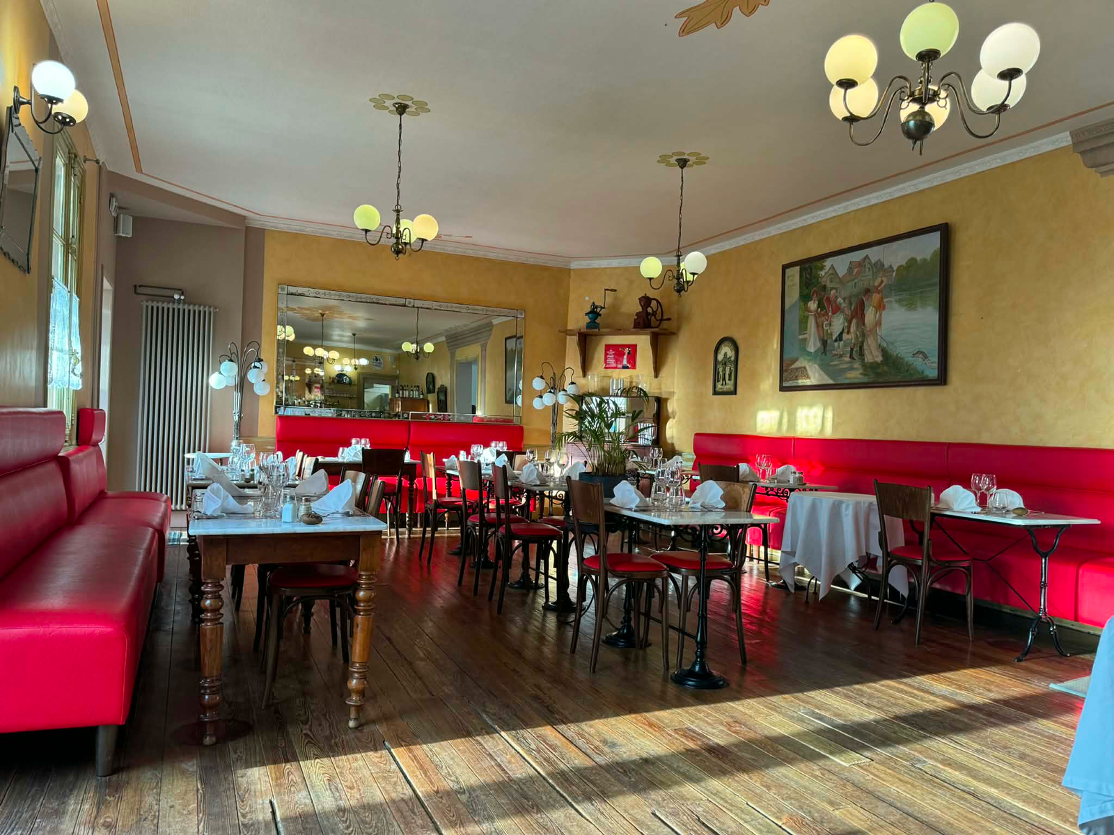 Salle du Restaurant du Pont